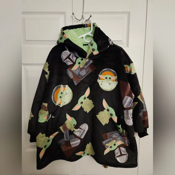 Star Wars Baby Yoda Big Kid Blanket Hoodie OS - Picture 2 of 8